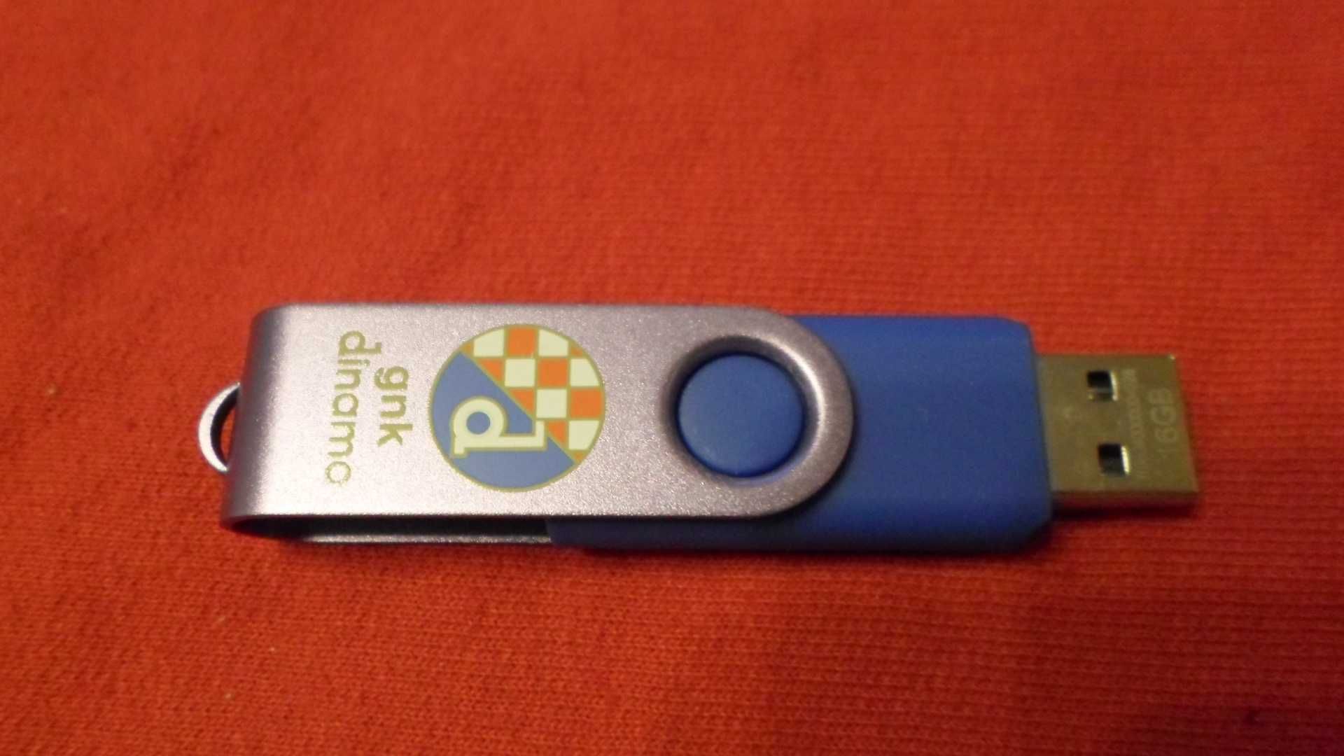 USB флешка 16 GB с логотипом футбольного клуба gnk dinamo zagreb