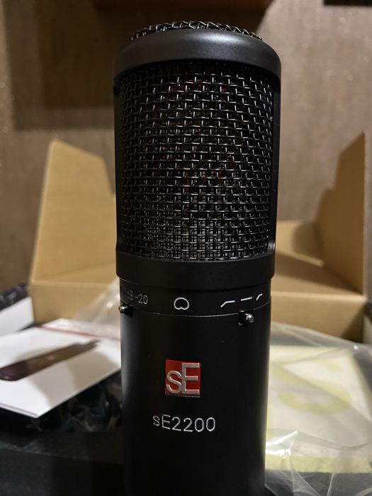 Студийный микрофон sE Electronics 2200