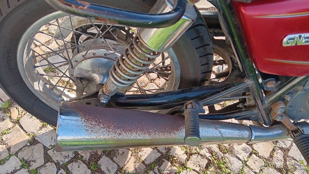 Moto Suzuki GN 250 Lisboa