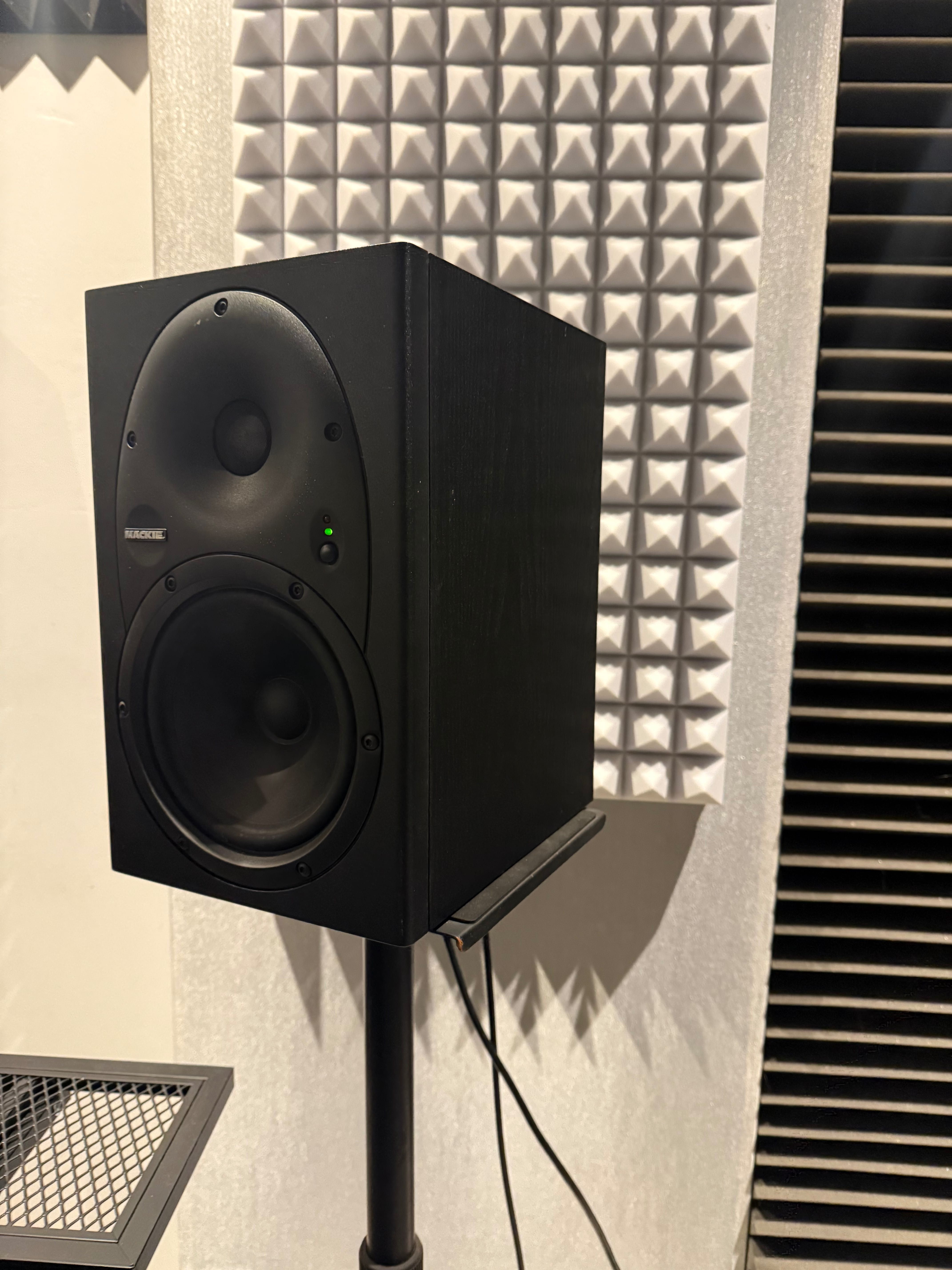Monitores estudio Mackie HR624
