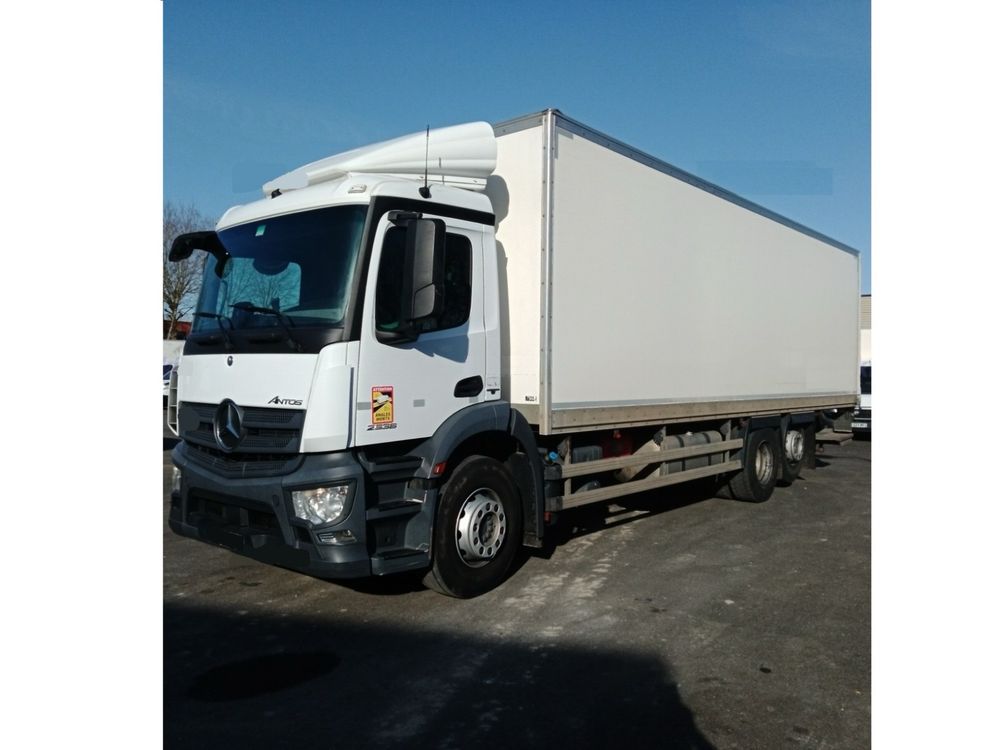 Mercedes Antos 2636, 26T, 8.75m c/ plataf. 2017