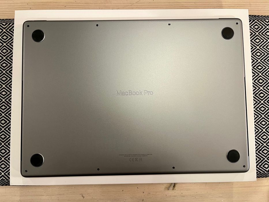 MacBook Pro 16 cali 2023 16GB M2 PRO 512GB jak NOWY