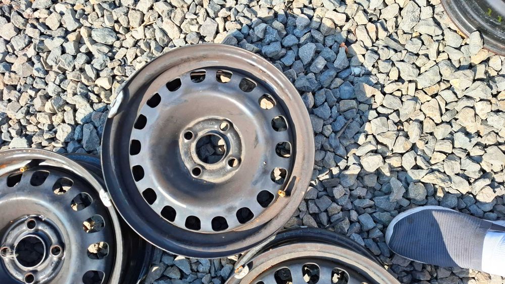 Felgi stalowe komplet Opel Corsa D 4x100 5,5Jx14 ET39 14"