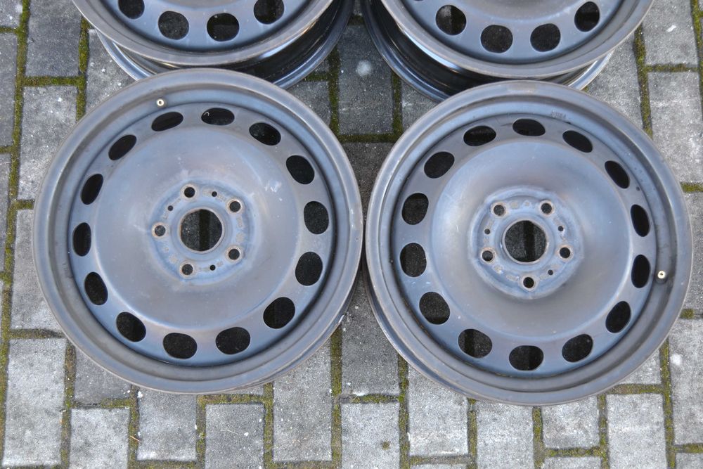 Felgi stalowe 16 cali VW Audi Skoda 5q0 5x112 et43 6x16 komplet felg