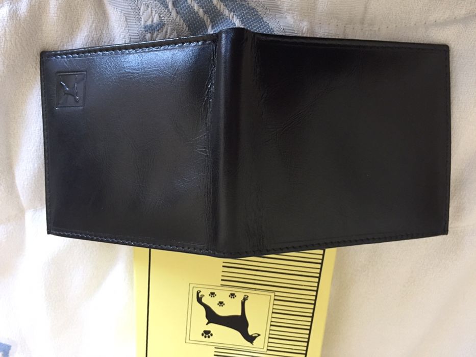 Carteira em pele Doggy nova
