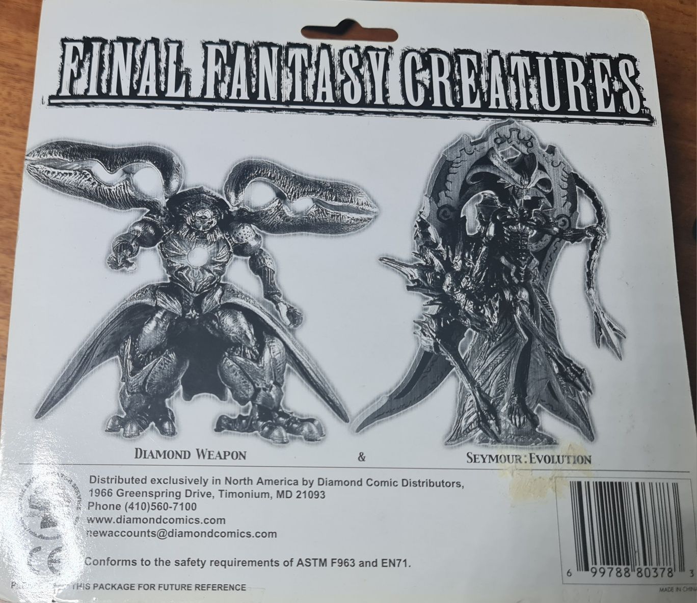 Figurki z Final Fantasy Creatures, dwa zestawy