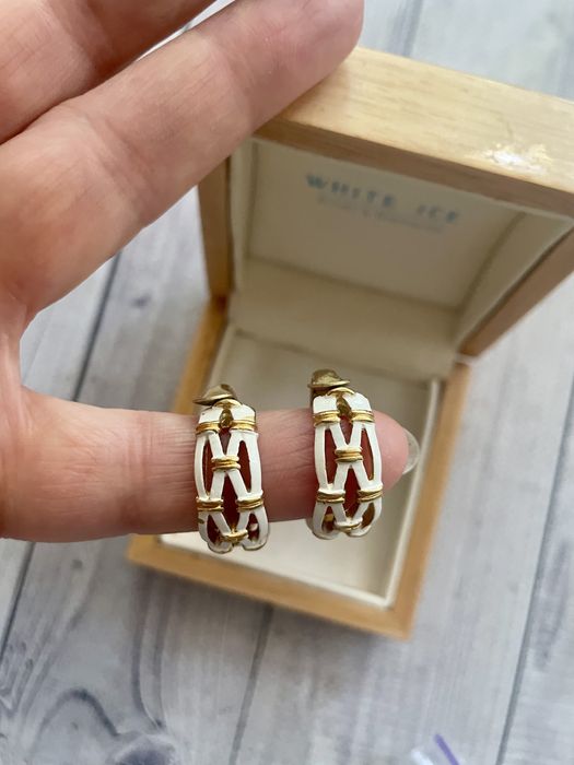 Crown Trifari вінтажні сережки кліпси кільця білі американський вінтаж