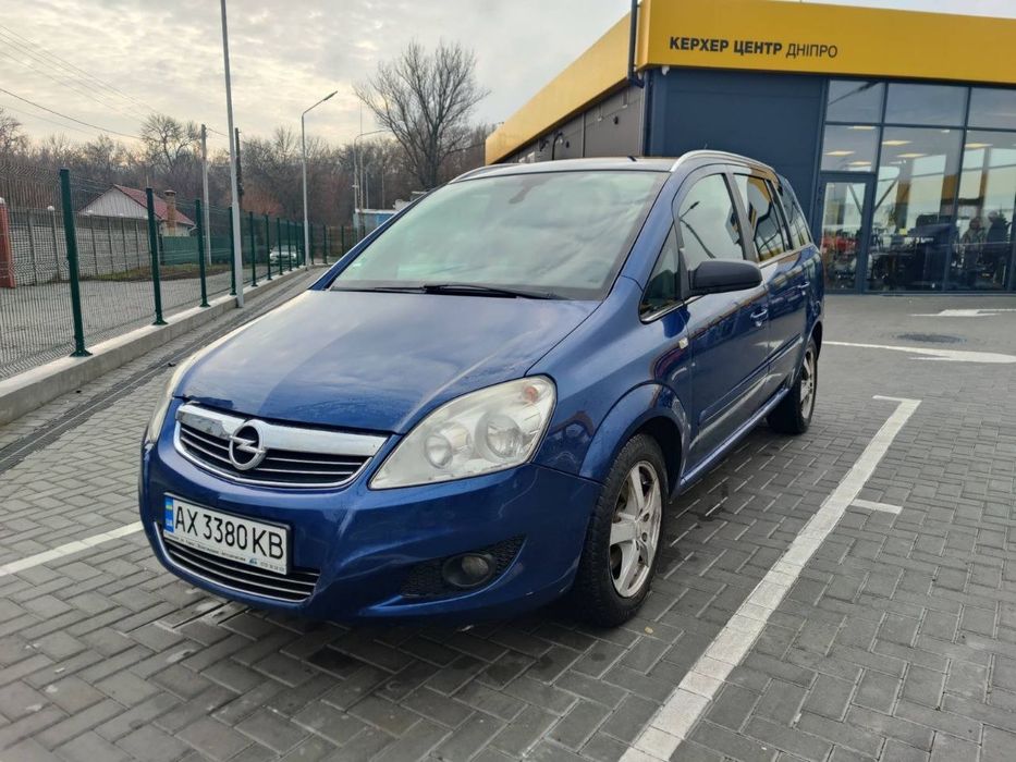 Аренда авто под такси,аренда opel zafira 7 мест,аренда минивен