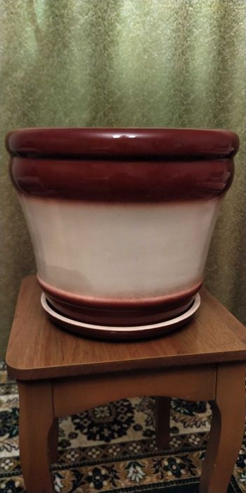 вазон для цветов глянцевый