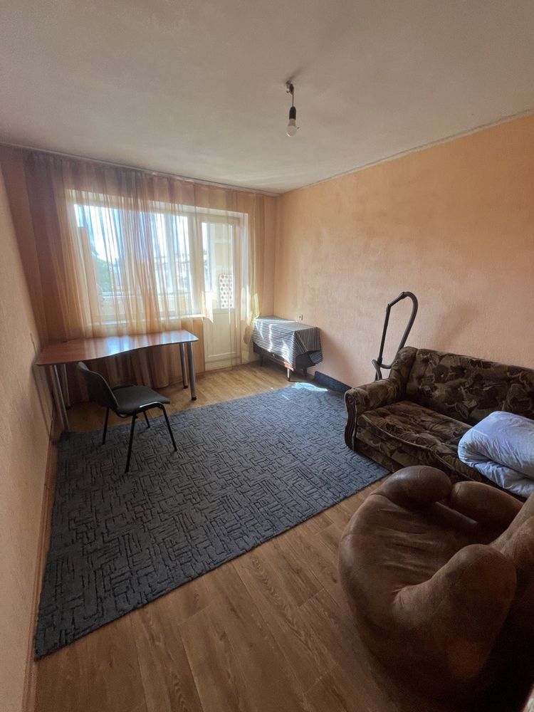 Продам 2 комнатную квартиру Светлая, 49б