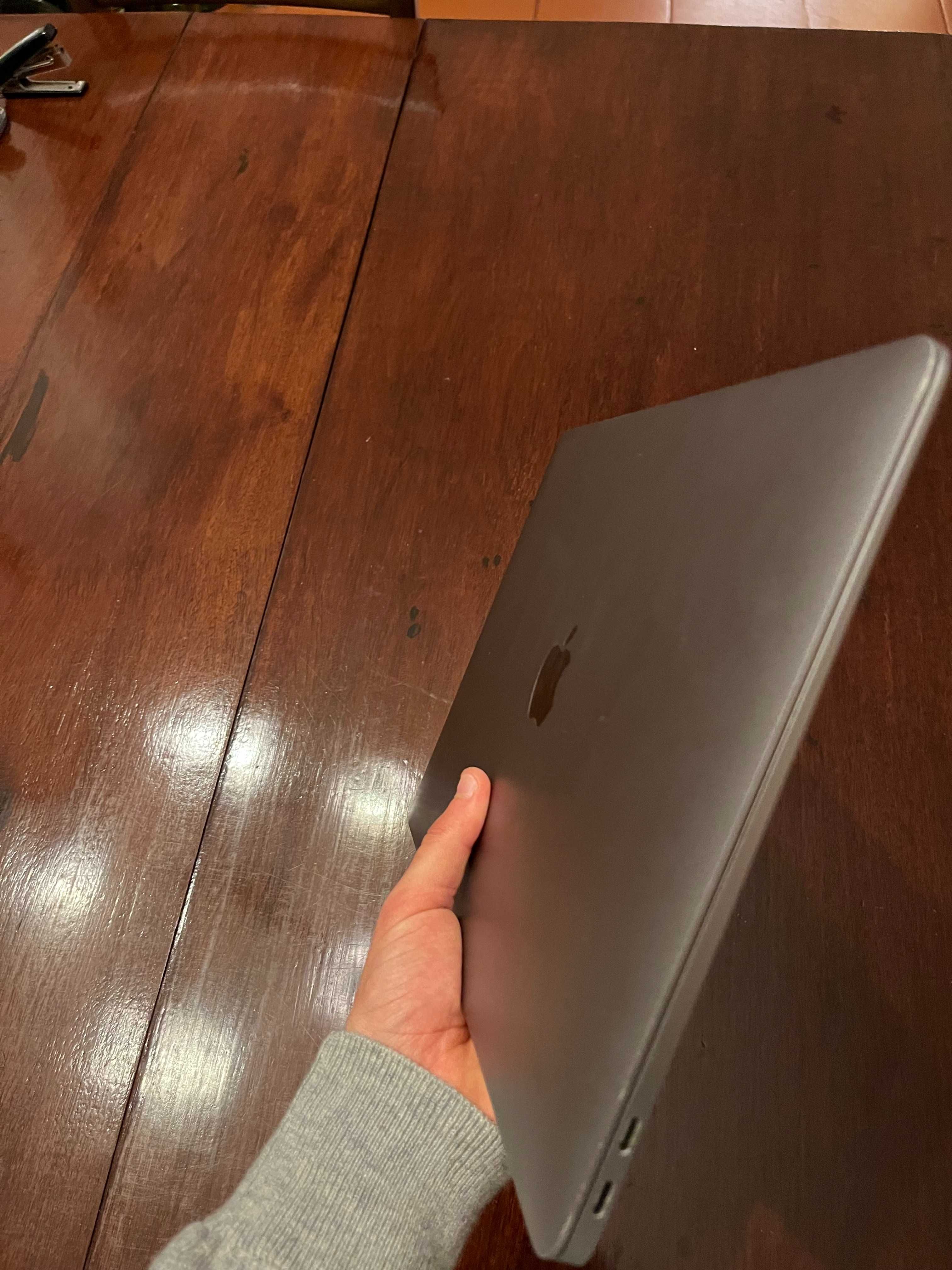 MacBook Air 13” Retina (2020) Adquirido em Dezembro de 2021 – Novo