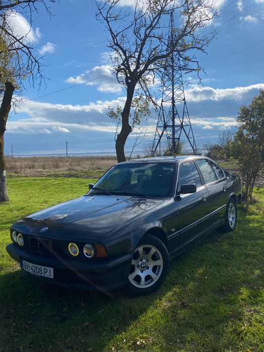 BMW 520 e34 2.0 газ/бенз 1994