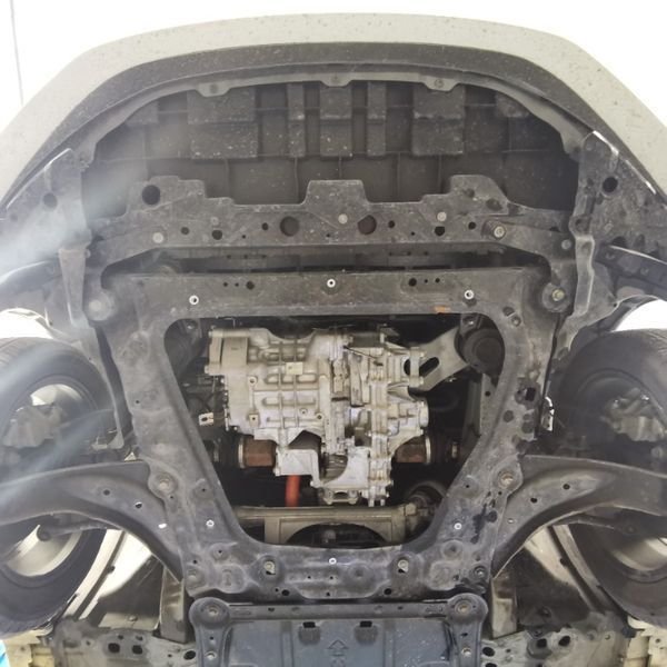 Защита поддона двигателя Nissan Leaf Захист картера двигуна Лиф