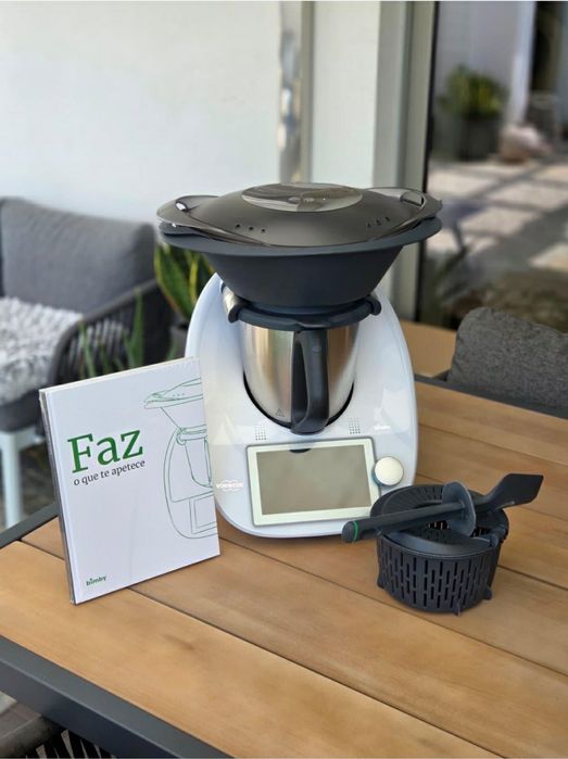 Bimby TM6 com Garantia ate 2027 Fatura a comprovar.
