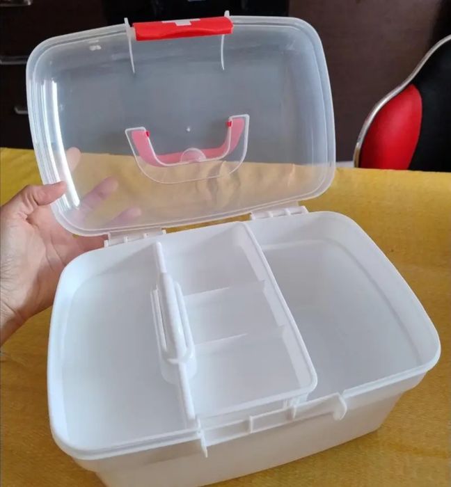 Caixa pequena para arrumar medicação