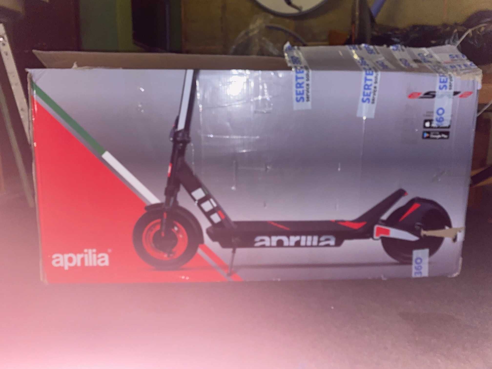 Hulajnoga elektryczna APRILIA E-SR2