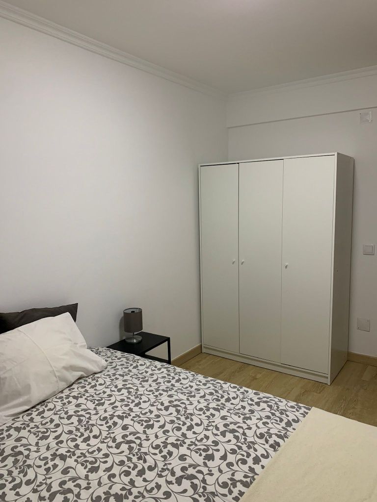 Quarto casal s/caucao 550 eur com TV