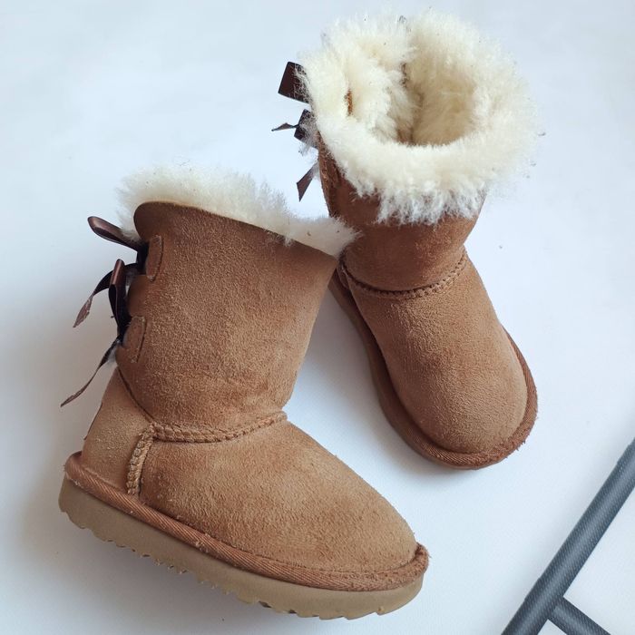 УГГІ UGG оригінал дитячі чоботи зима р25 на ніжку до 15см