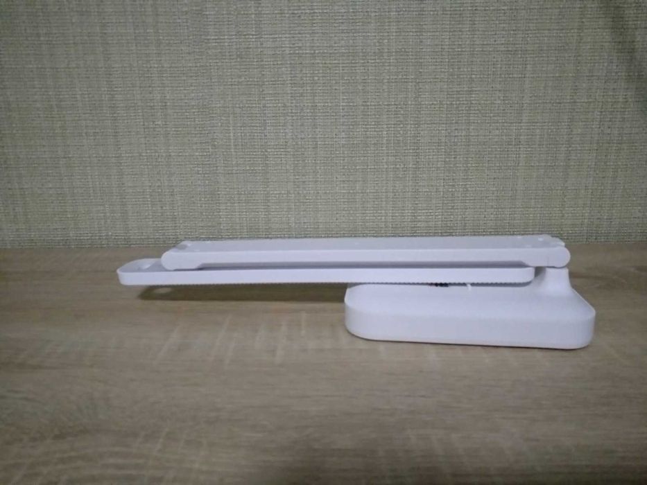 Продам настольну акумуляторну LED лампу