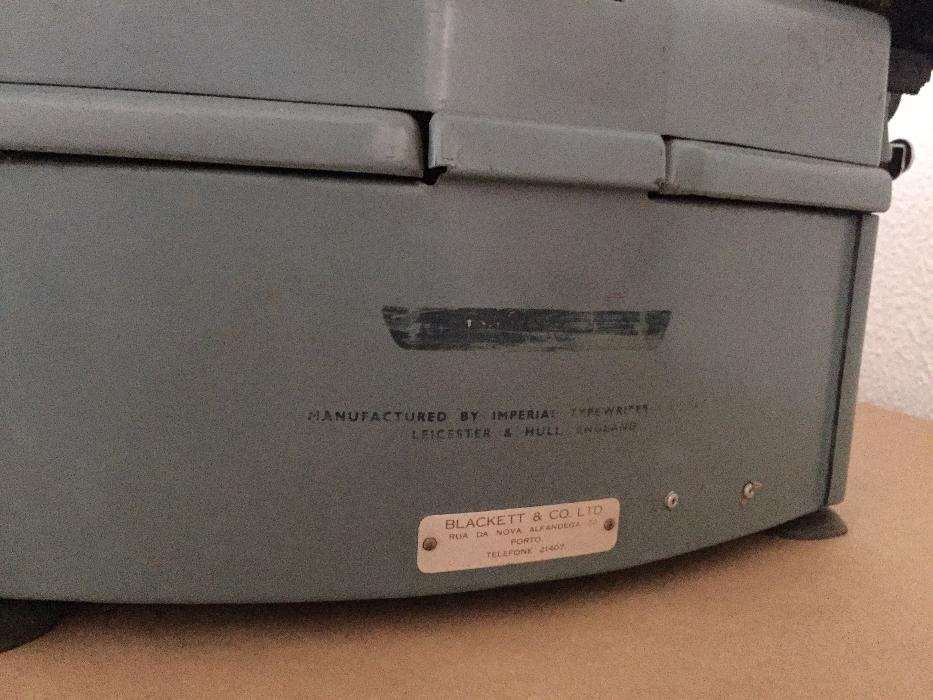 Máquina de Escrever Antiga IMPERIAL 70