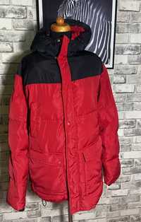 Piękna stylowa zimowa kurtka topman z kapturem czerwona