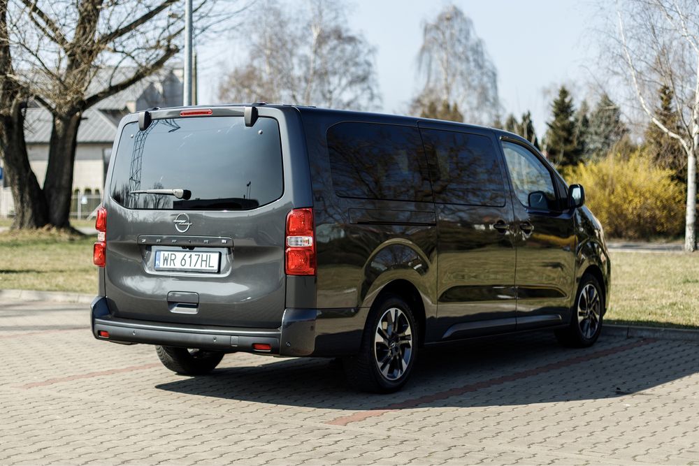 Wynajem Busów 9- osobowych Wypożyczalnia Radom