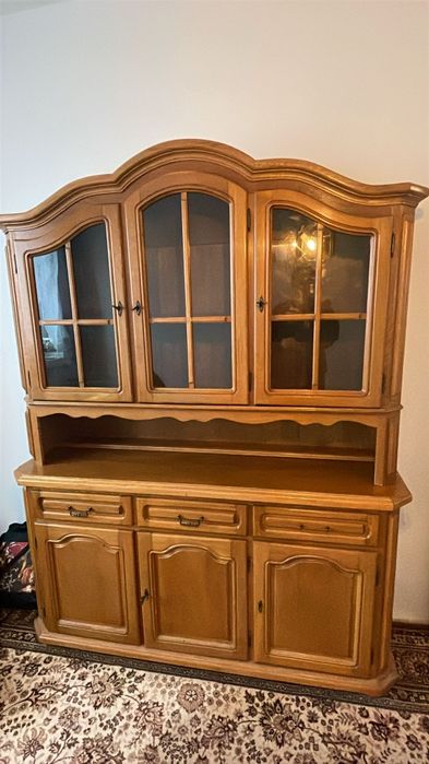 Kredens dębowy witryna