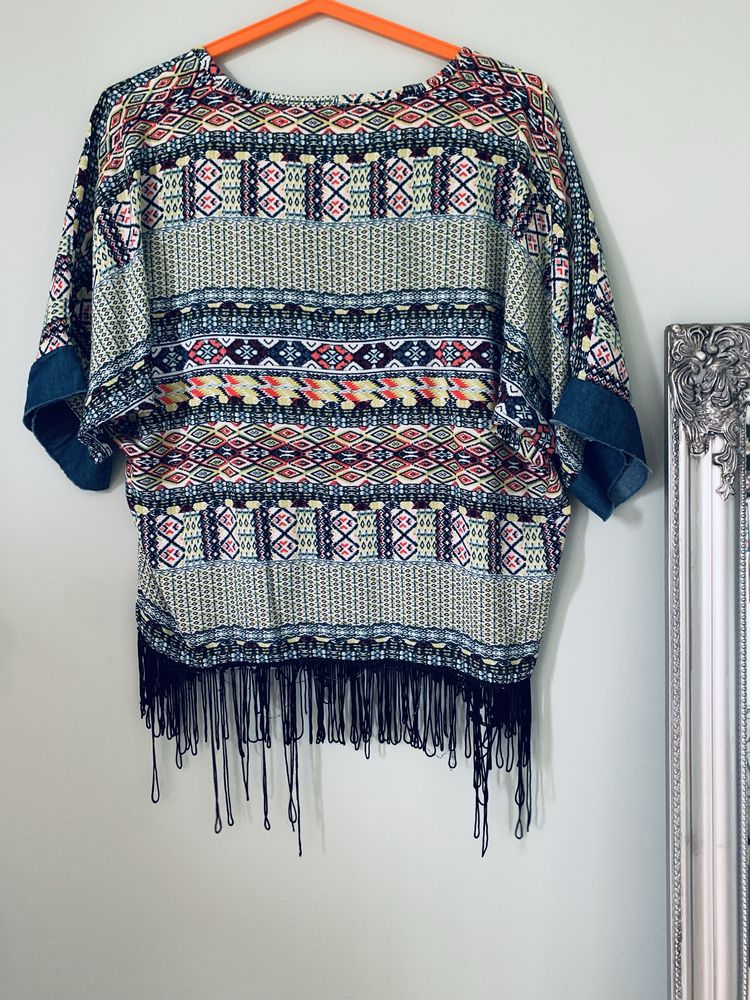 Narzutka boho z frędzlami