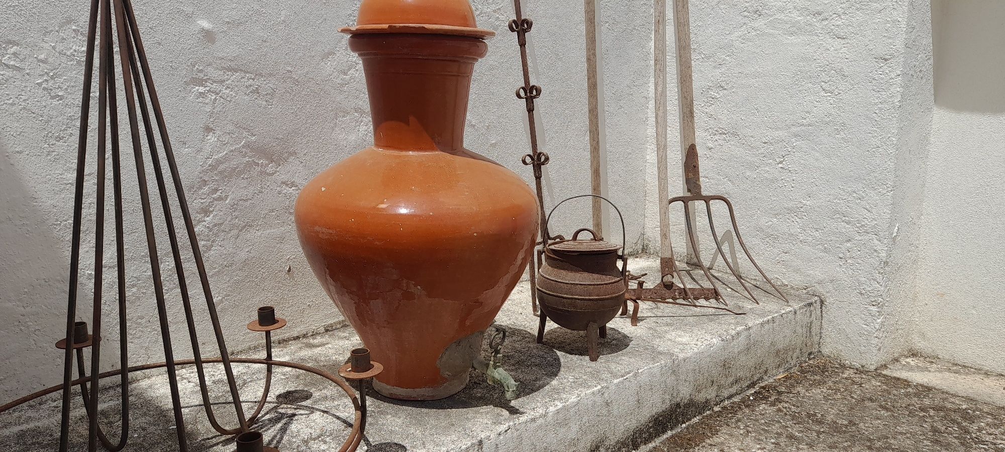 Lote de Objectos rusticos e ferramentas antigas ou usadas
