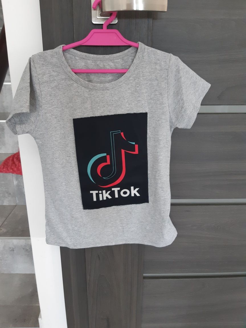 Koszulka tik tok 128