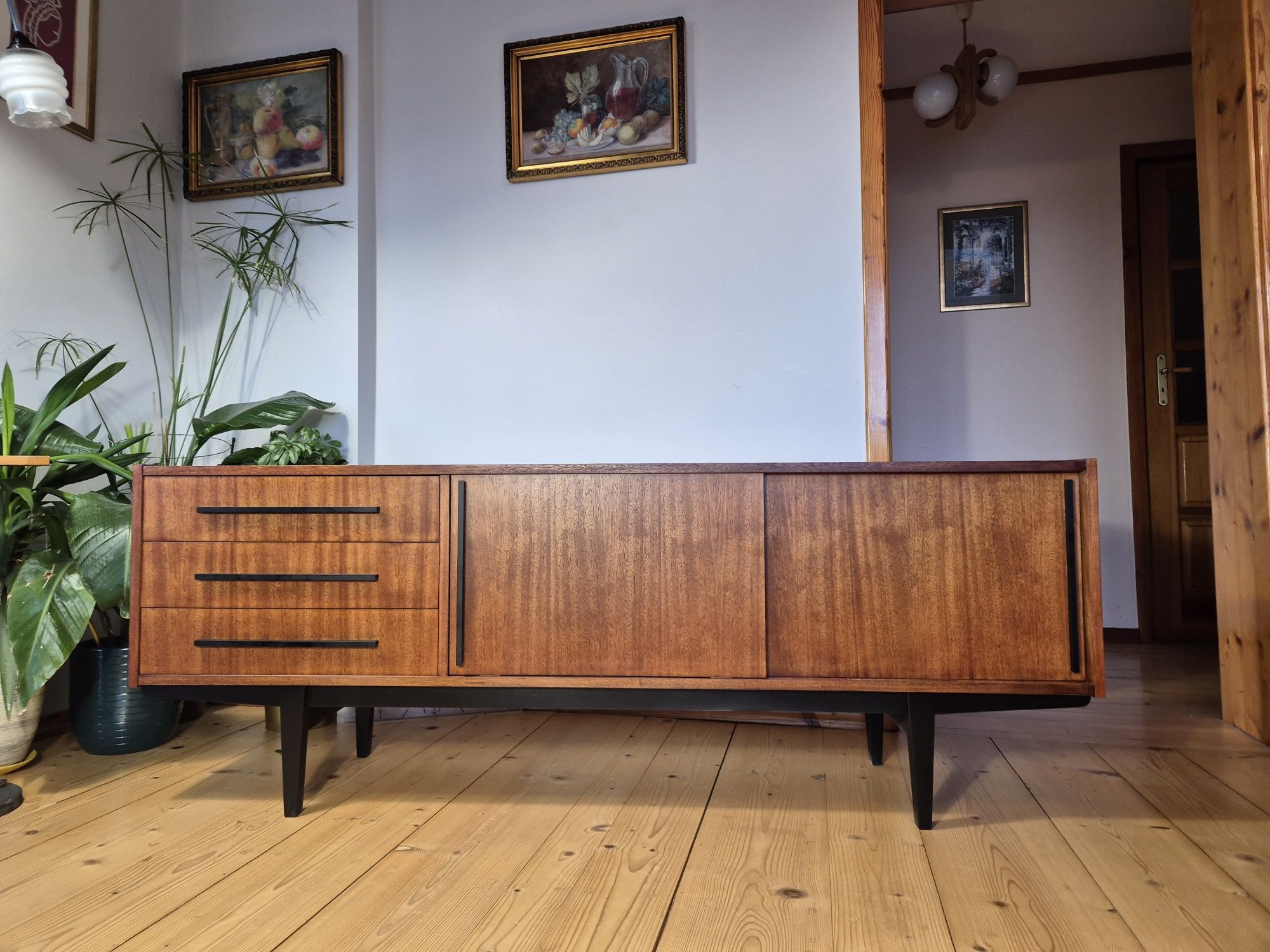 Komoda/sideboard Violetta po renowacji! Lata 60-te! PRL VINTAGE RETRO