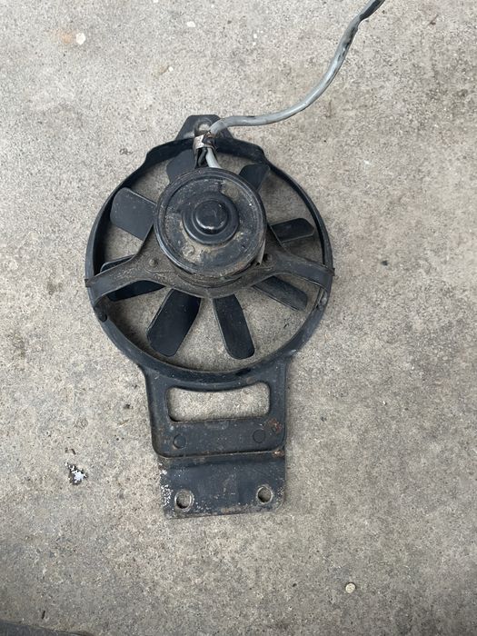 Вентилятор радіатора мотоцикла