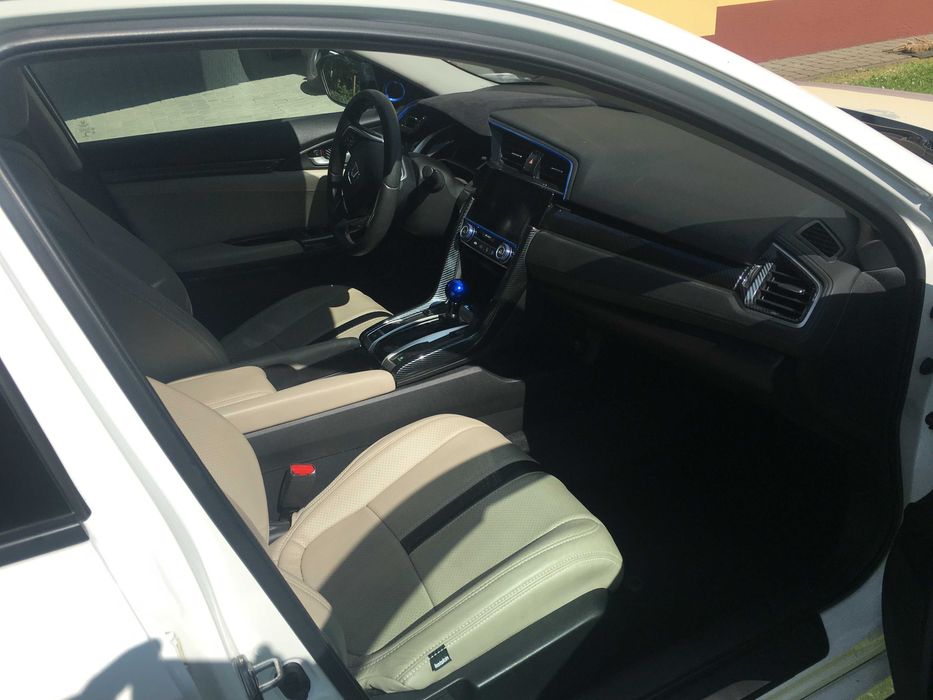Samochod osobowy Honda CIVIC 2,0 sedan 2017 automat