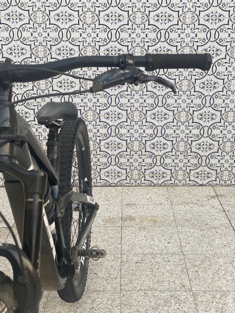 Trek slash 8 (2021)