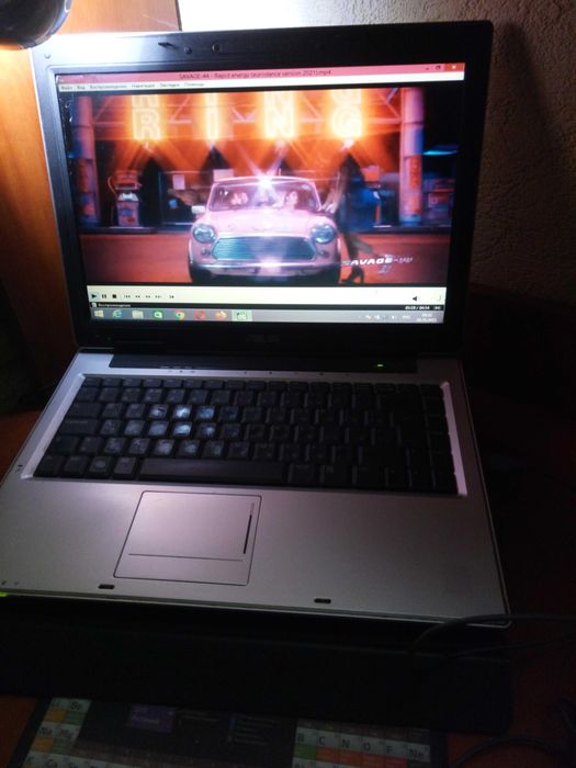 Ноутбук ASUS A8S 4гб озу/ 128гб SSD Intel Windows 8.1