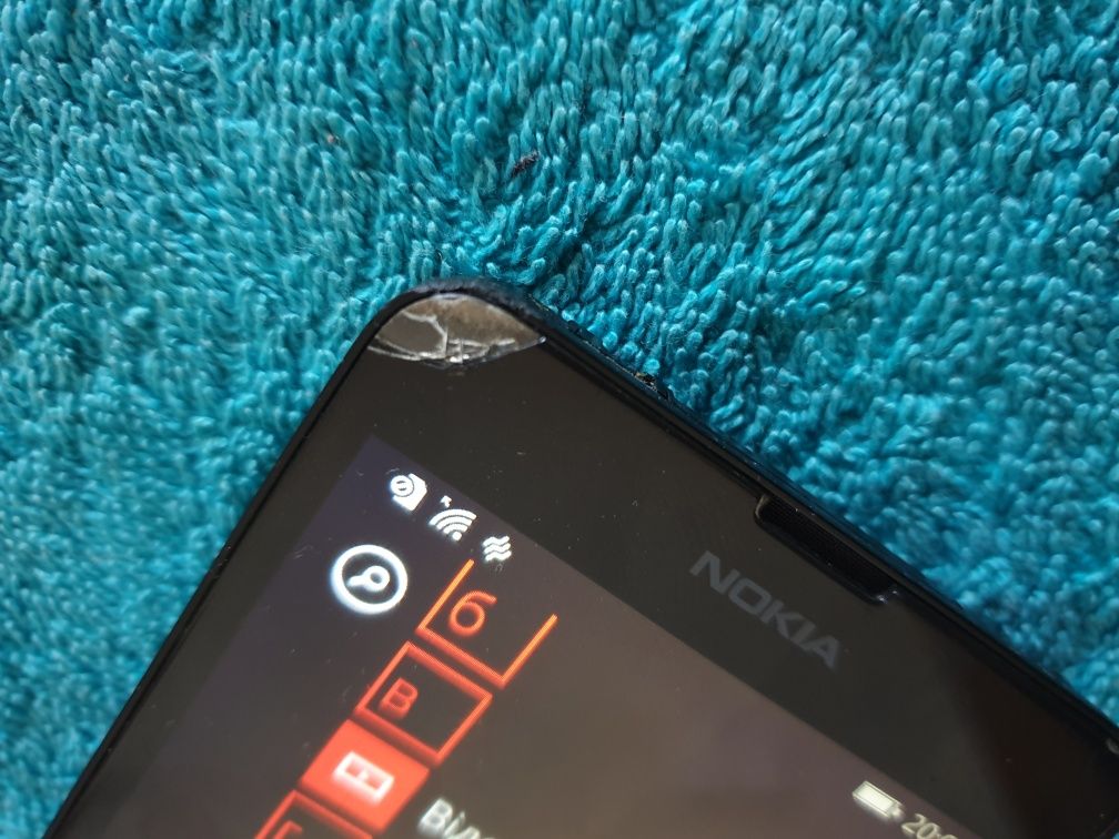Смартфон Nokia Lumia 630