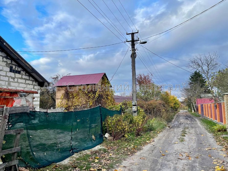 Продаж дачи та ділянки вул.Садова-131 метро Славутич