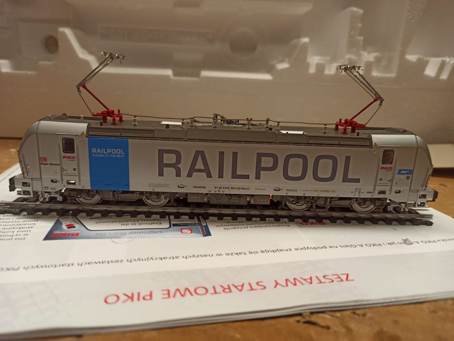 Lokomotywa elektryczna  Vectron 58115A h0 Piko