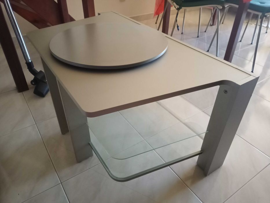 Mesa de TV modelo IKEA