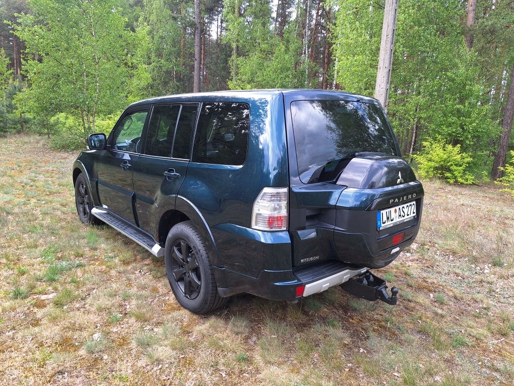 Mitsubishi Pajero 4x4 2015R