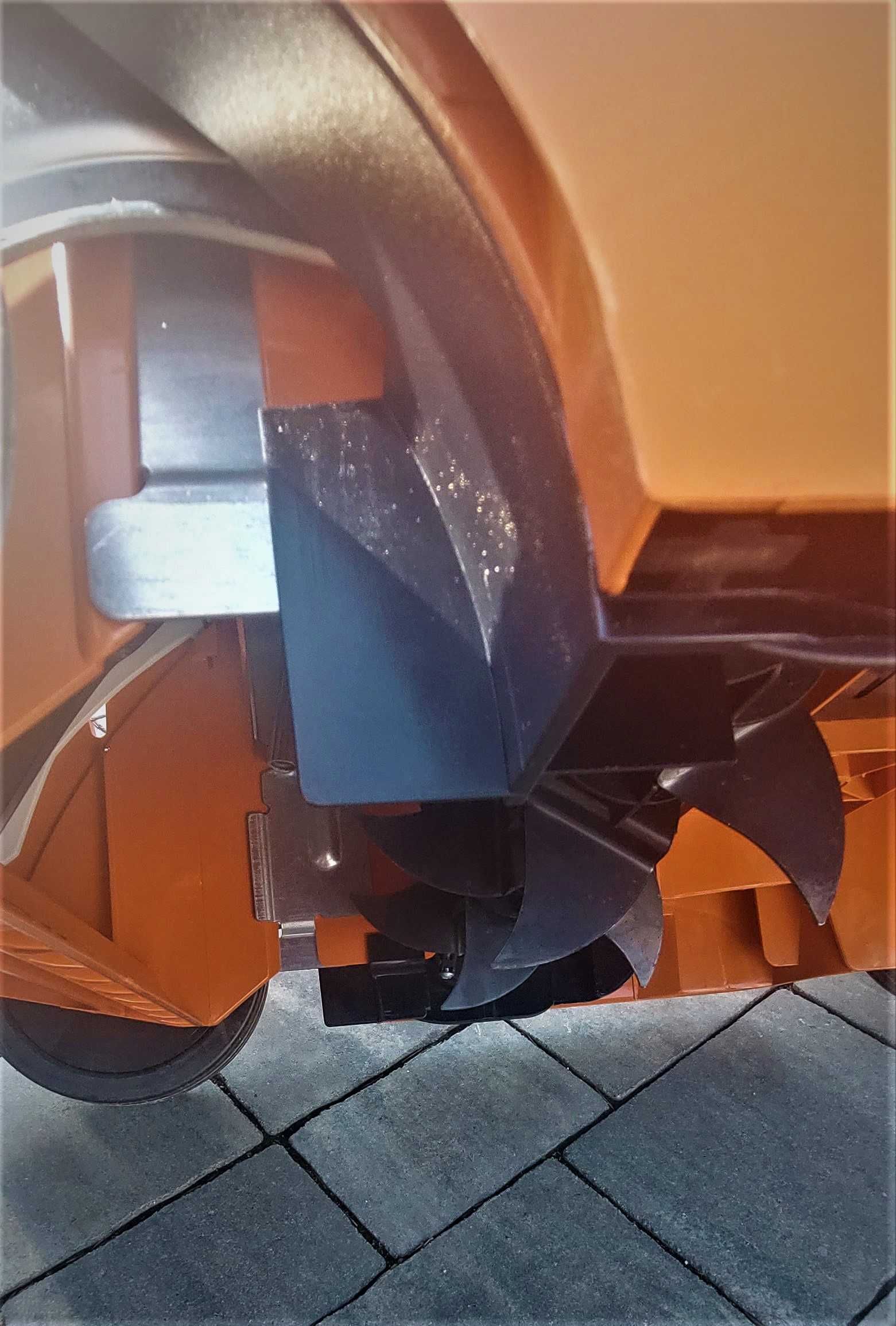 Wydajny mocny wertykulator Stihl RL 540 do dużych powierzchni wynajem