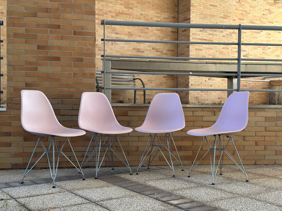 Cadeiras Charles Eames Rosa