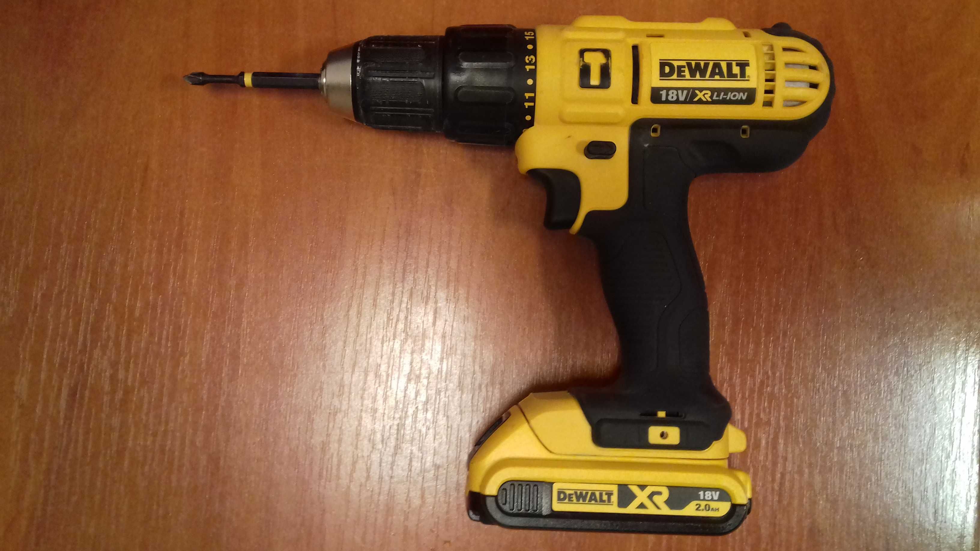 DeWALT wkrętarka DCD776 18V bateria DCB 183 XR 2Ah