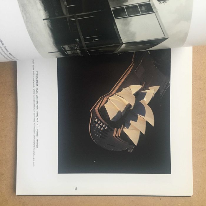 "Austral Eden: 200 Years of Australian Architecture" de P Bingham-Hall