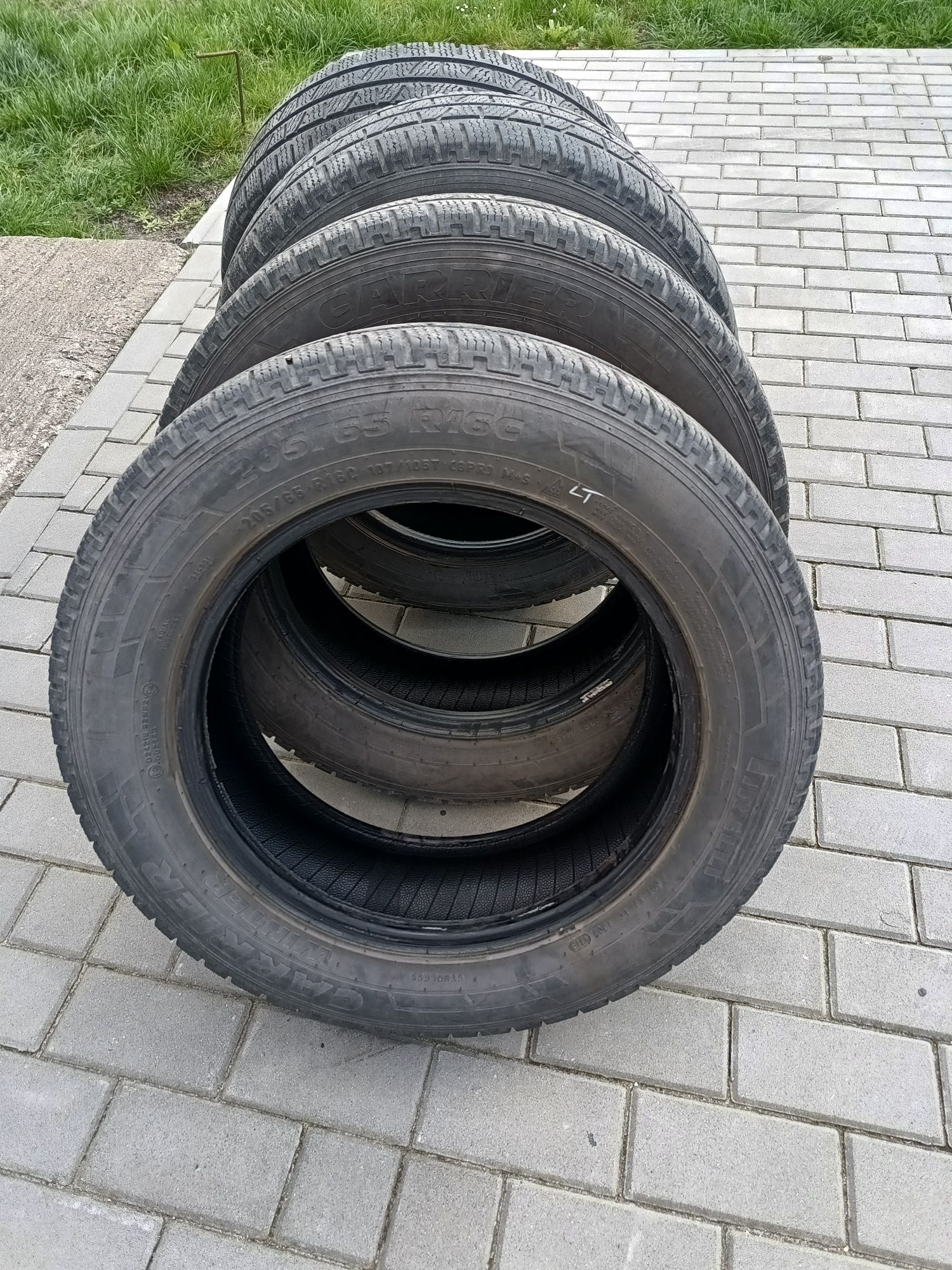 Opony zimowe Pirelli 205/65 r16c bus bieżnik ok 7mm trafic Vivaro