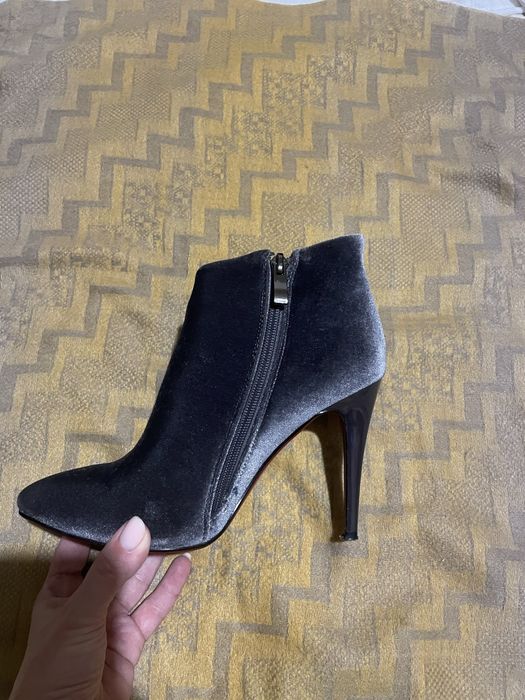 Ботильони черевички  на каблуці