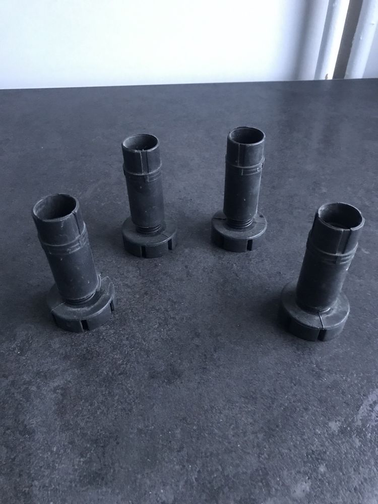 Nogi regulowane do mebli 10-15 cm 4 szt.