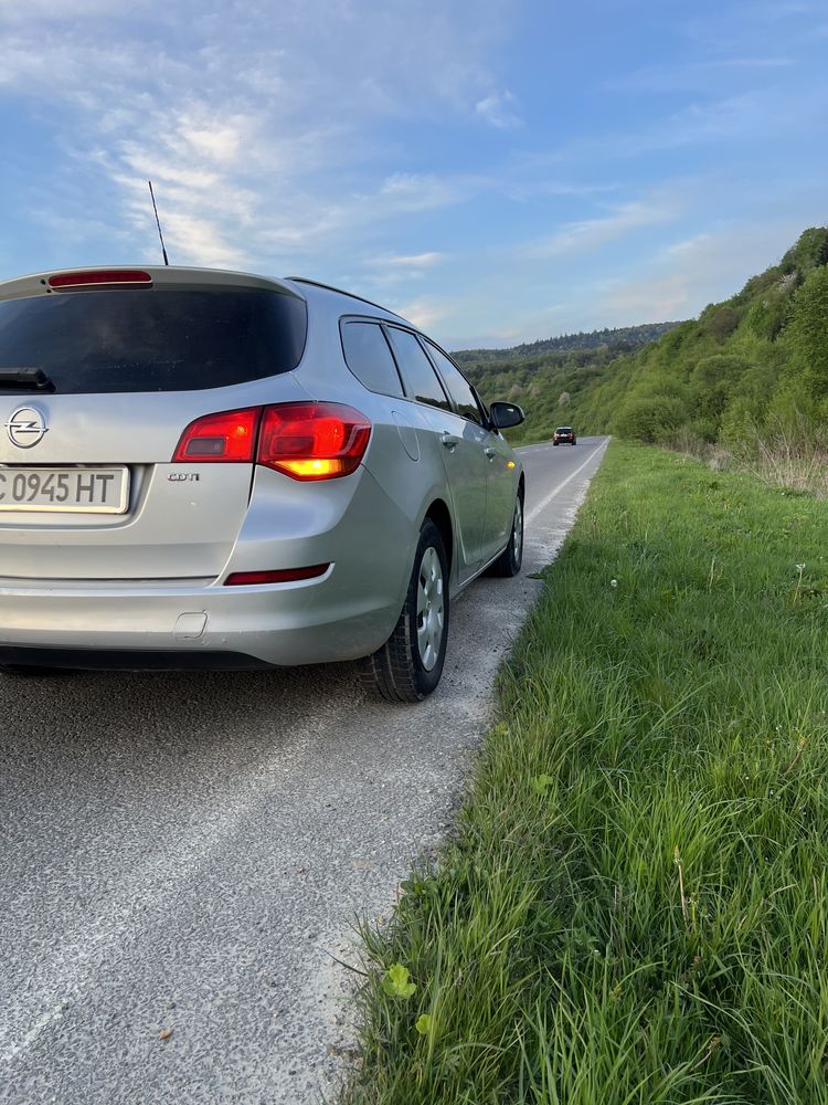 Opel Astra J 2011 1.7 дизель