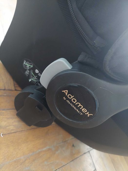 Fotelik samochodowy z bazą isofix