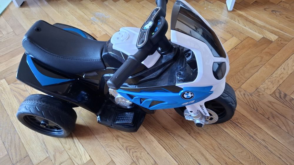 BMW   motocykl  elektroniczny na akumulatory